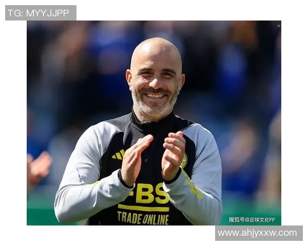 足球球星年度精彩瞬间全记录每月一位传奇球员陪你度过每一天